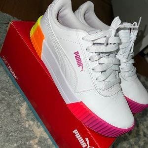 Puma womens carina neon sz6 shoes